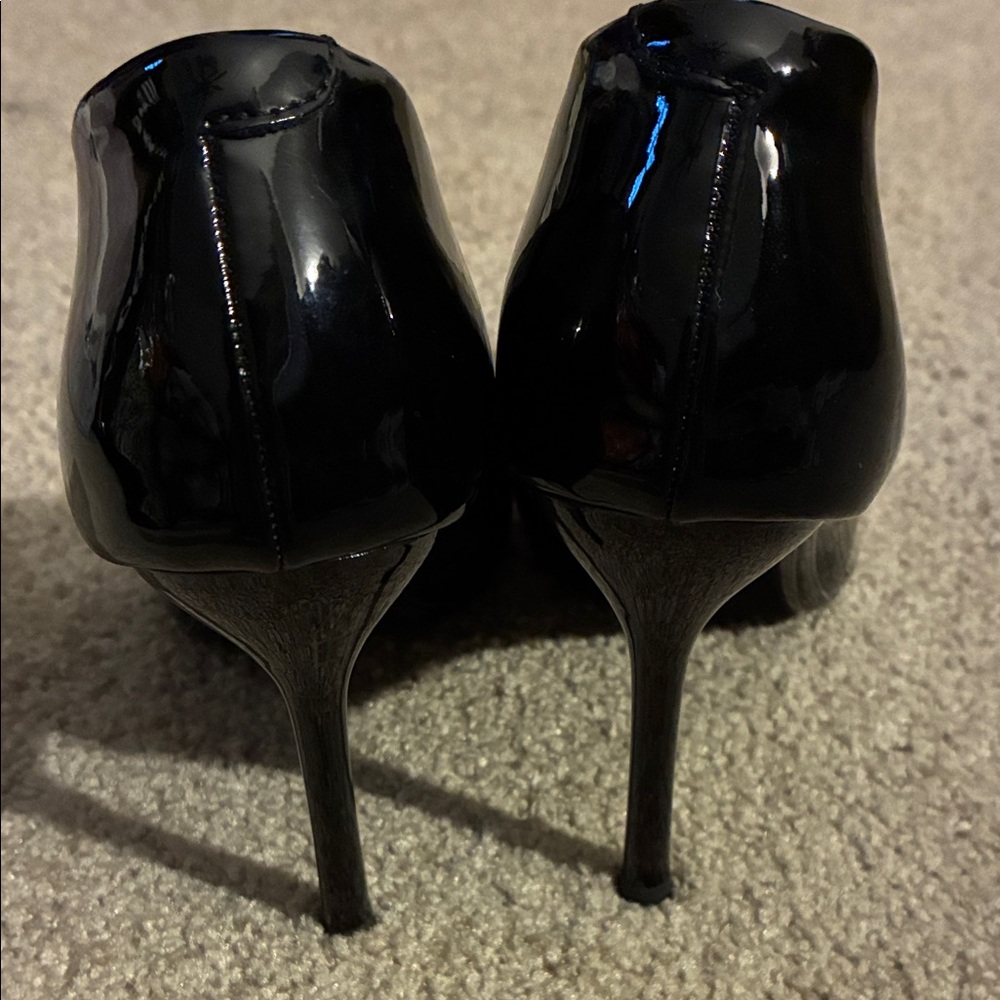 SHEIN Black Patent Pointed-Toe Pumps